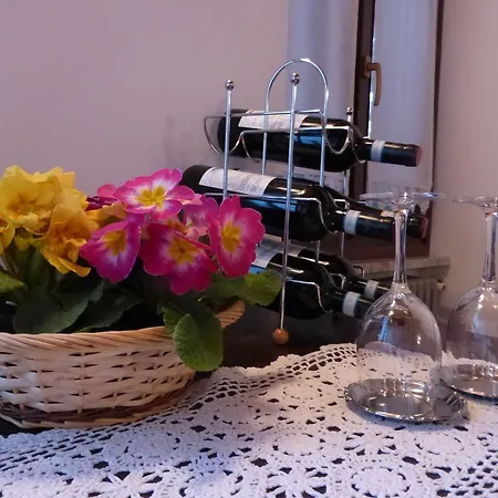 Szálloda Agriturismo Erbaluna La Morra