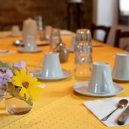 Szálloda Agriturismo Erbaluna La Morra