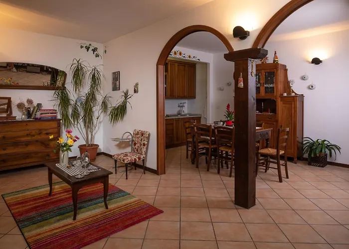 Hotel Agriturismo Erbaluna La Morra