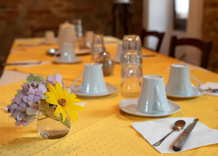 Otel Agriturismo Erbaluna La Morra